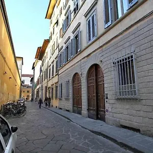 Two Bedrooms Near The Duomo Apartment